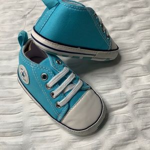 NWOT Baby soft crib bootie shoes